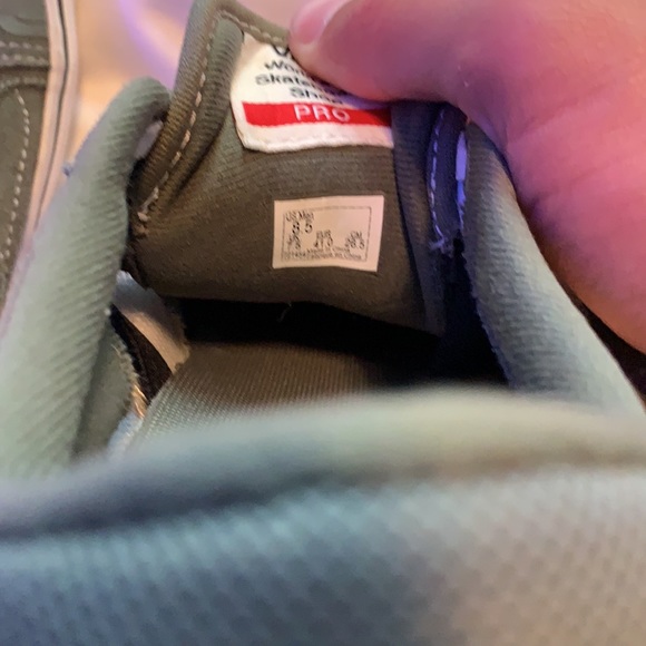 men’s vans - Picture 3 of 4